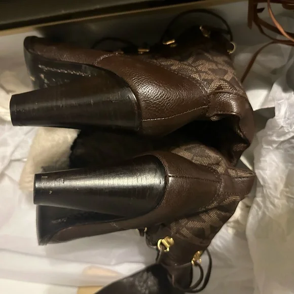 Michael Kors Brown Lace-Up Boots - Picture 6 of 12